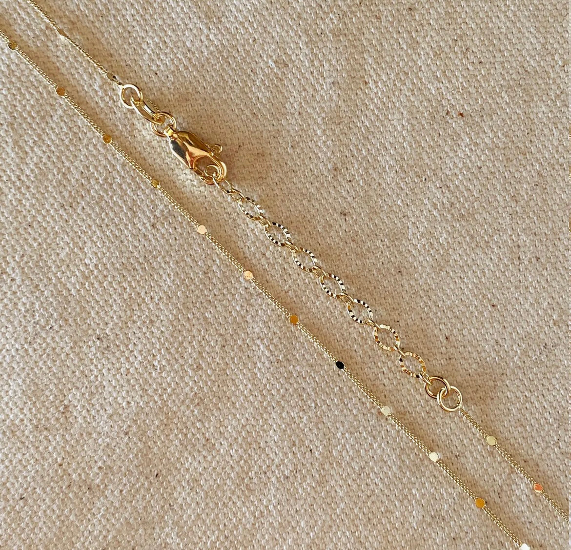 Curb Chain with Pressed Details Necklace