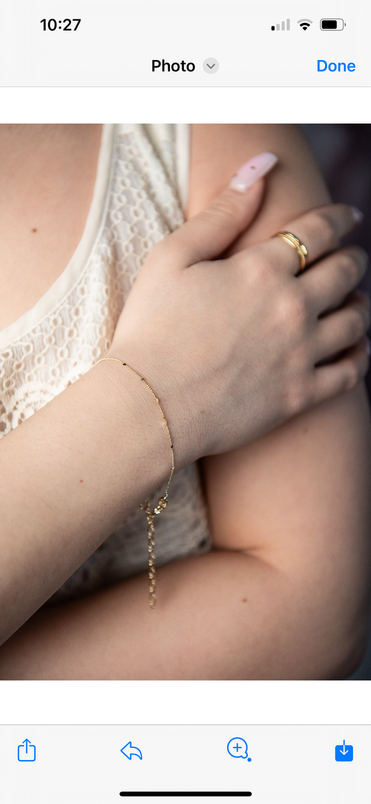 Curb Chain Bracelet with Pressed Details