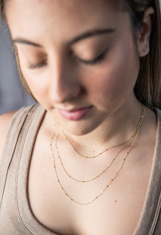 Curb Chain with Pressed Details Necklace