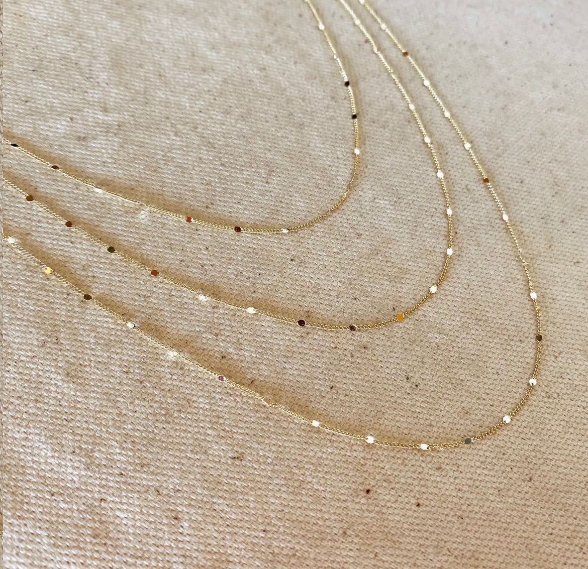 Curb Chain with Pressed Details Necklace